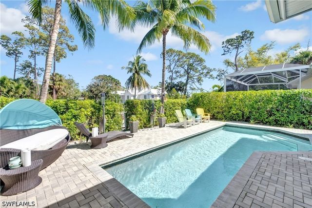3005 Coco AVE, Naples, FL 34112
