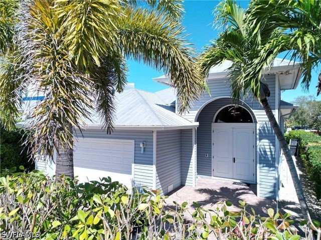 3005 Coco AVE, Naples, FL 34112