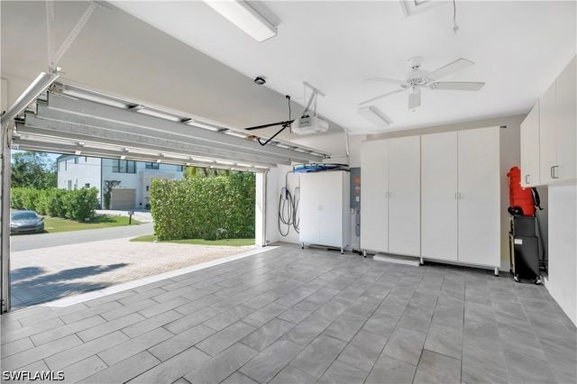 3005 Coco AVE, Naples, FL 34112