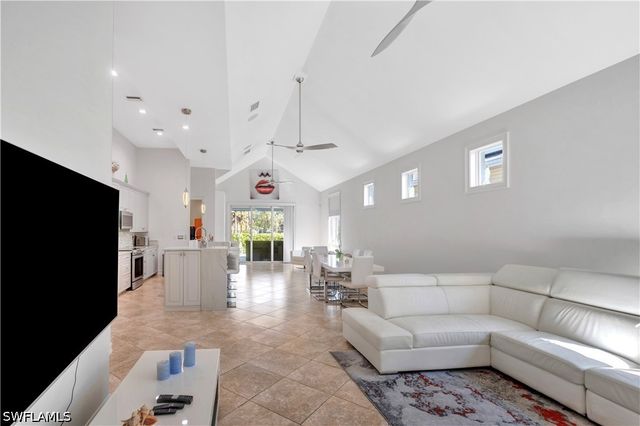 3005 Coco AVE, Naples, FL 34112