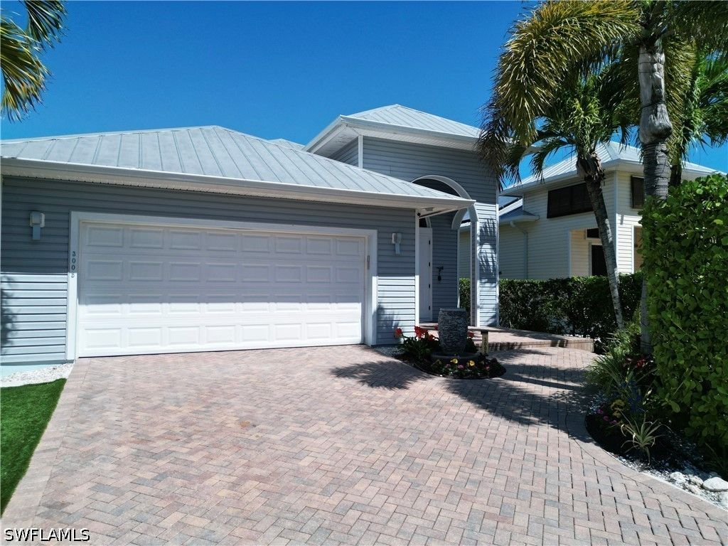 3005 Coco AVE, Naples, FL 34112