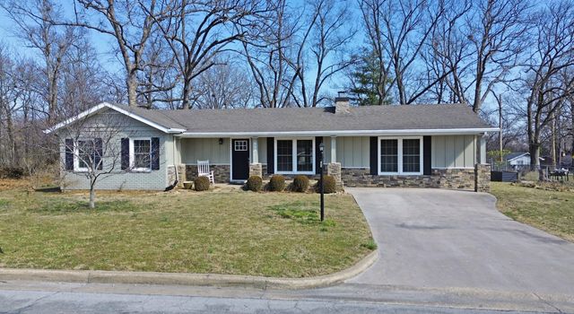 909 Cliff Drive, Branson, MO 65616