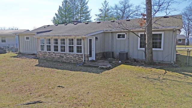 909 Cliff Drive, Branson, MO 65616