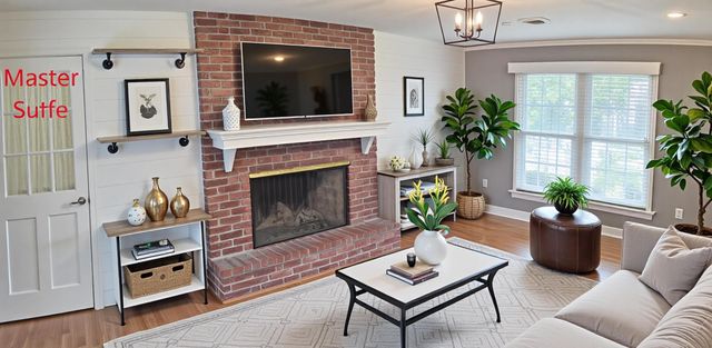 909 Cliff Drive, Branson, MO 65616