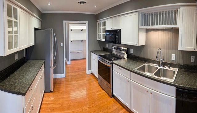 909 Cliff Drive, Branson, MO 65616