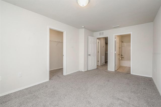 4714 WHITE SANDERLING COURT, Tampa, FL 33619