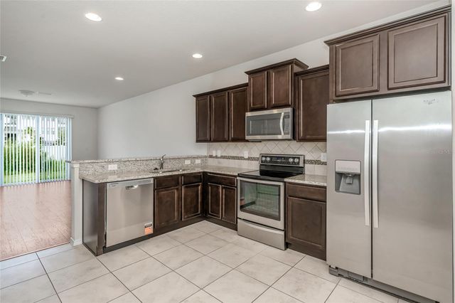 4714 WHITE SANDERLING COURT, Tampa, FL 33619