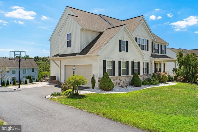 3 RYCROFT RD, Mechanicsburg, PA 17050