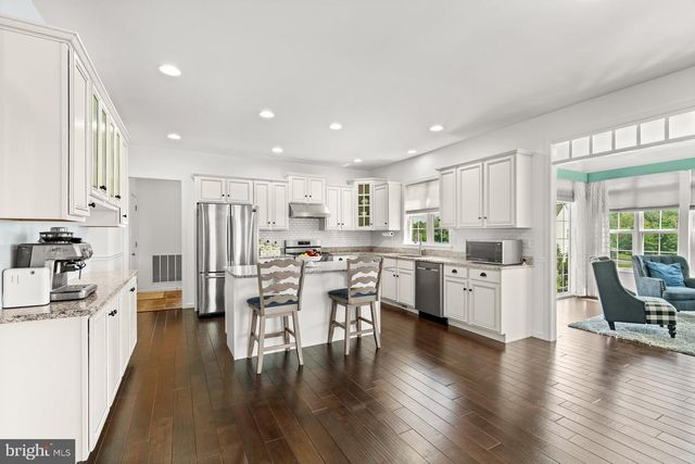 3 RYCROFT RD, Mechanicsburg, PA 17050