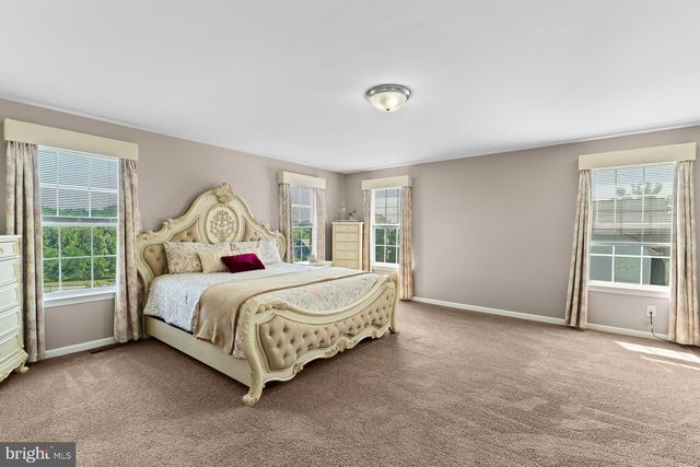 3 RYCROFT RD, Mechanicsburg, PA 17050