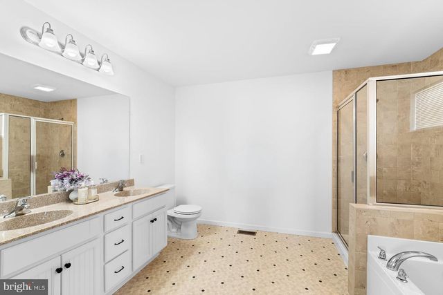 3 RYCROFT RD, Mechanicsburg, PA 17050