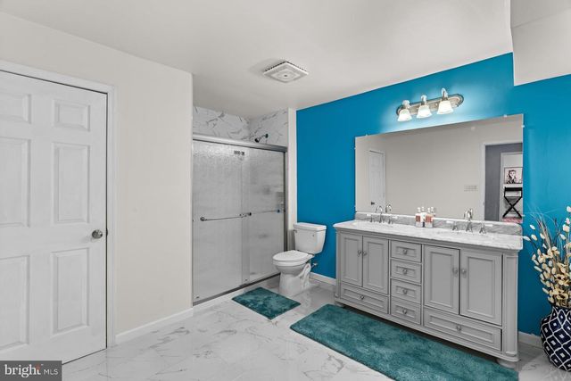 3 RYCROFT RD, Mechanicsburg, PA 17050