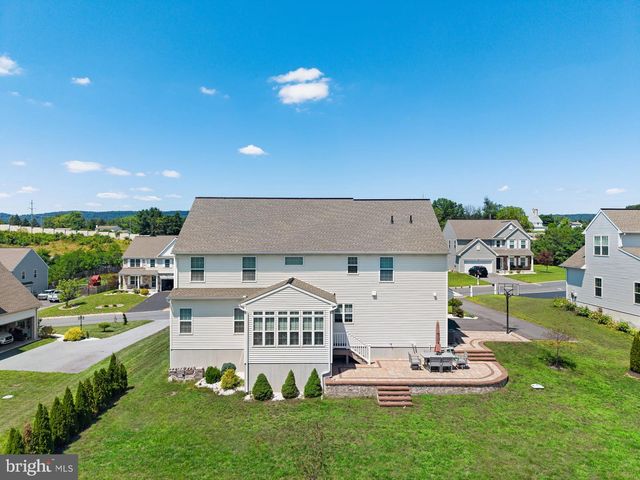 3 RYCROFT RD, Mechanicsburg, PA 17050