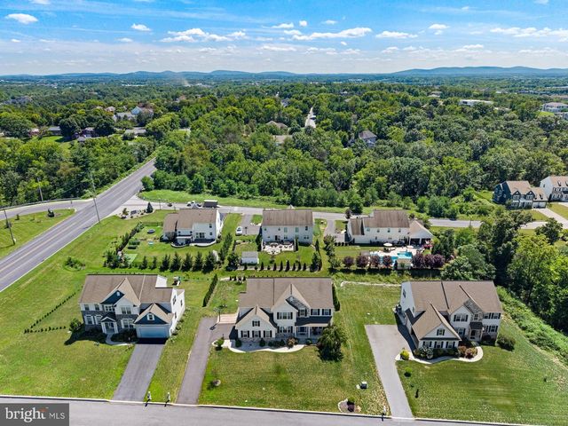 3 RYCROFT RD, Mechanicsburg, PA 17050