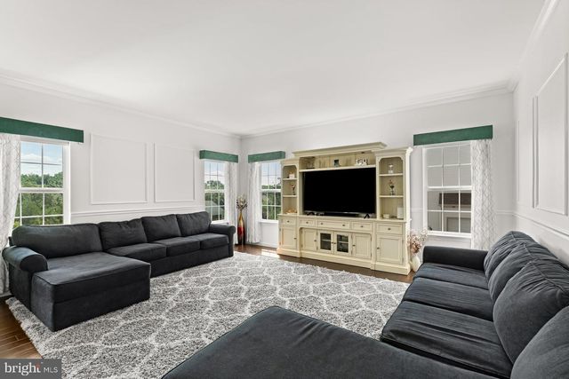 3 RYCROFT RD, Mechanicsburg, PA 17050