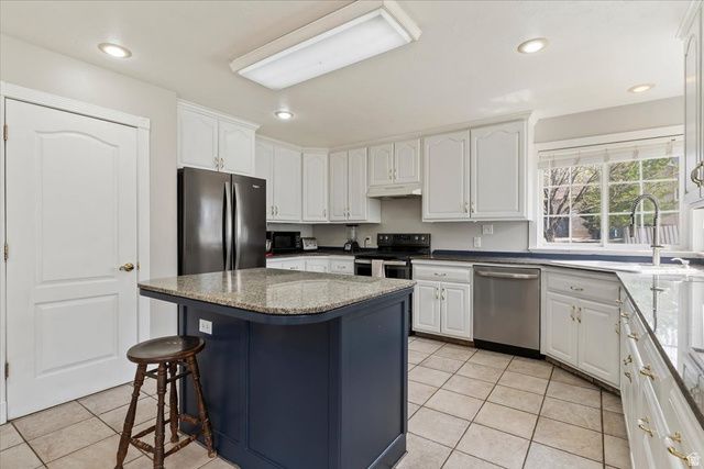 478 N AMA FILLE LN, Elk Ridge, UT 84651