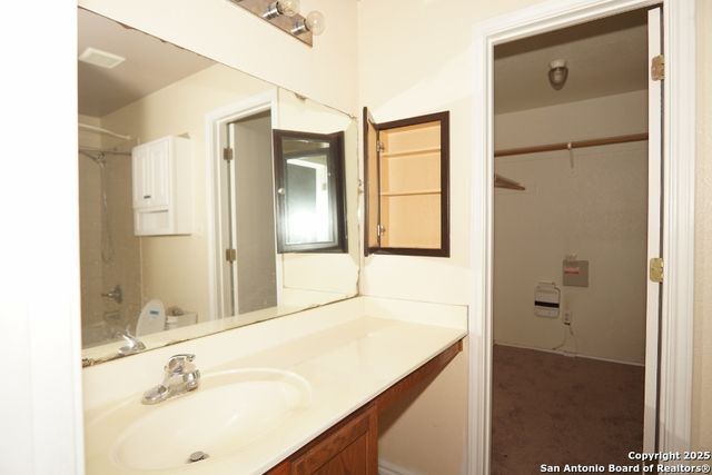 9739 Crescent Moon, San Antonio, TX 78245