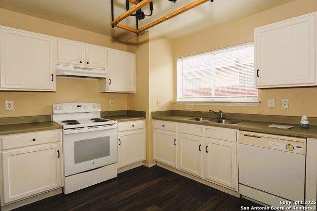 9739 Crescent Moon, San Antonio, TX 78245