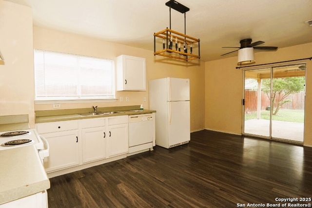 9739 Crescent Moon, San Antonio, TX 78245