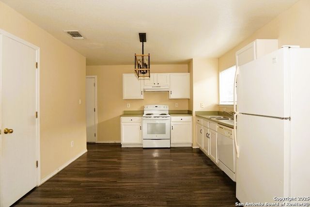 9739 Crescent Moon, San Antonio, TX 78245