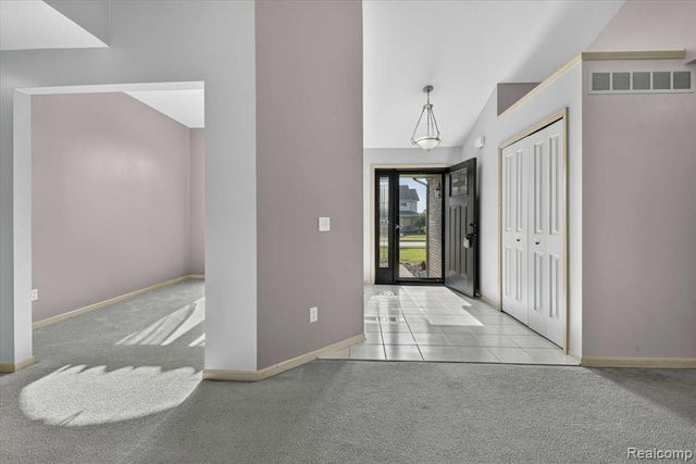 53293 Spurry Lane, New Baltimore, MI 48051