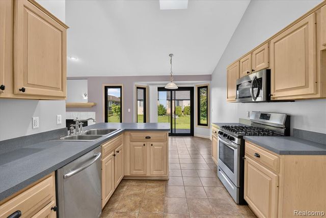 53293 Spurry Lane, New Baltimore, MI 48051