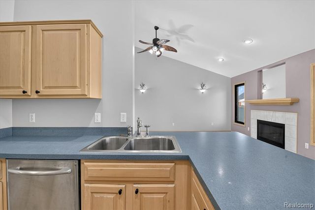 53293 Spurry Lane, New Baltimore, MI 48051
