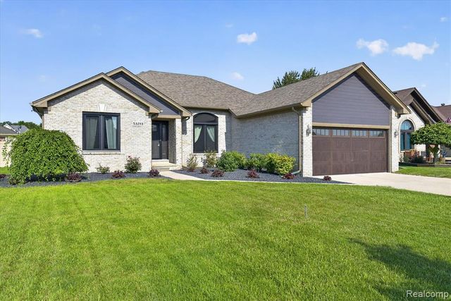 53293 Spurry Lane, New Baltimore, MI 48051