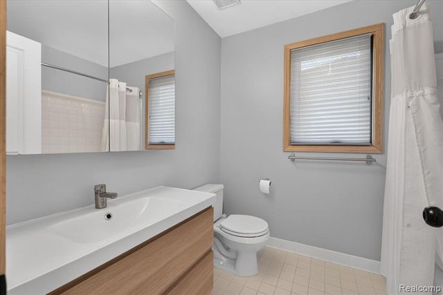 53293 Spurry Lane, New Baltimore, MI 48051