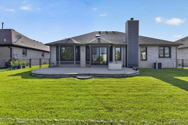 53293 Spurry Lane, New Baltimore, MI 48051