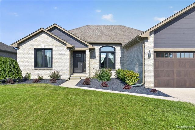 53293 Spurry Lane, New Baltimore, MI 48051