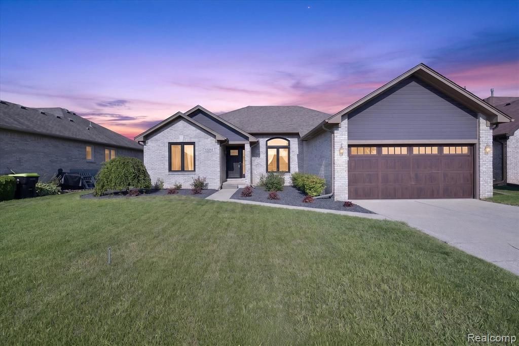 53293 Spurry Lane, New Baltimore, MI 48051