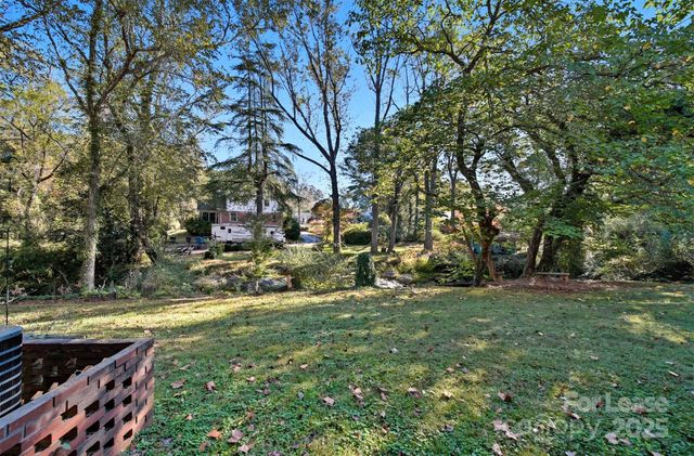 824 6th Street NW, Hickory, NC 28601