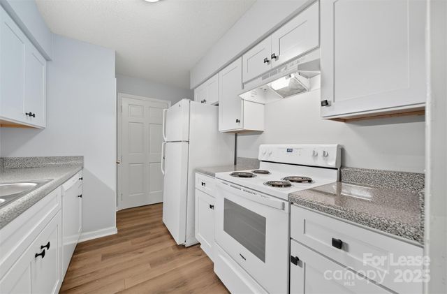 824 6th Street NW, Hickory, NC 28601