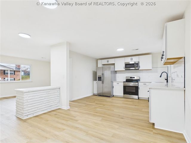 5206 Hammons Drive, Charleston, WV 25313