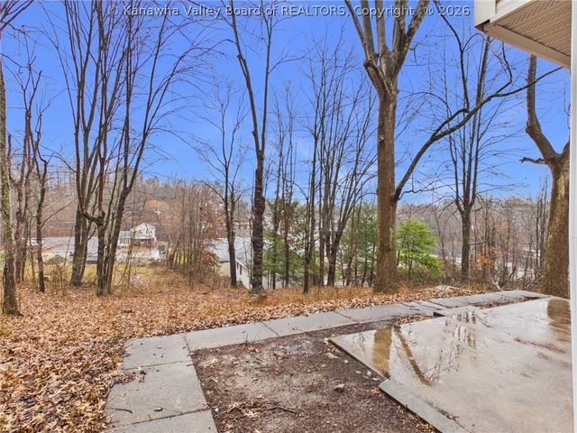 5206 Hammons Drive, Charleston, WV 25313