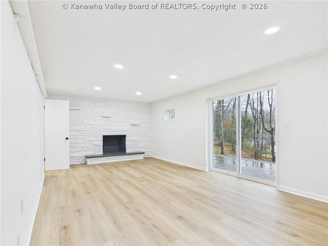 5206 Hammons Drive, Charleston, WV 25313