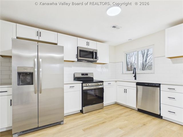 5206 Hammons Drive, Charleston, WV 25313