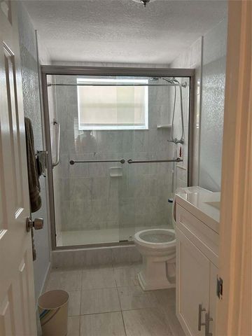 4090 NW 42nd Avenue 105, Lauderdale Lakes, FL 33319