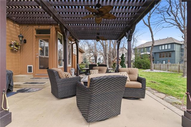 225 Misty Meadow Drive, Lee's Summit, MO 64064