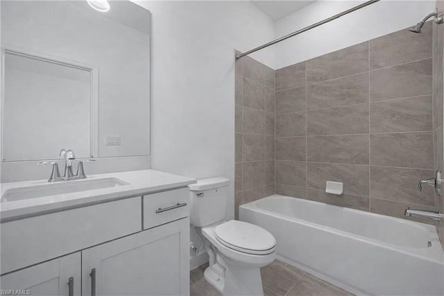 18311 Ridgeline DR, Estero, FL 33928