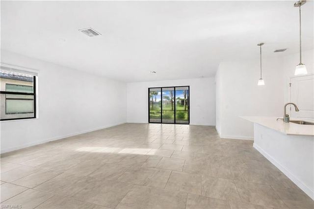 18311 Ridgeline DR, Estero, FL 33928