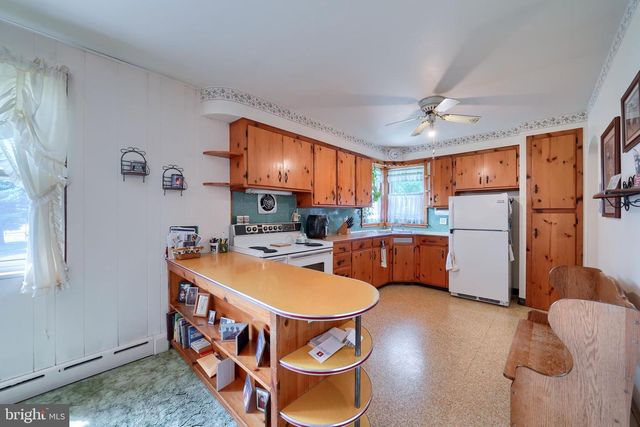 105 CAMPBELLTOWN RD, Palmyra, PA 17078
