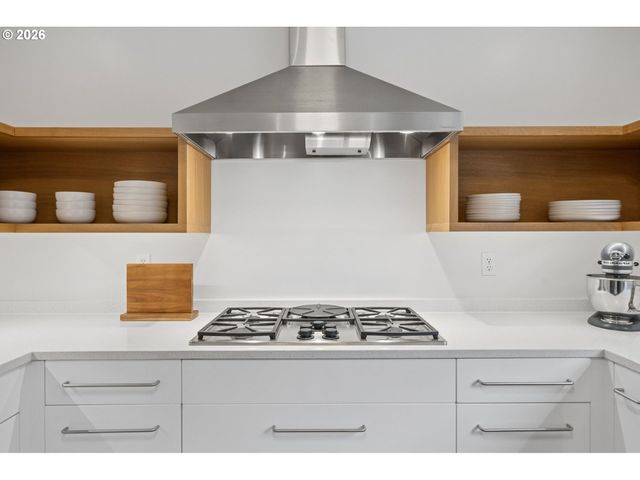 3745 Ne MALLORY Ave, Portland, OR 97212