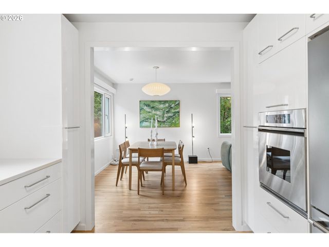 3745 Ne MALLORY Ave, Portland, OR 97212