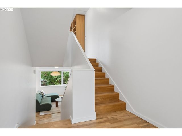3745 Ne MALLORY Ave, Portland, OR 97212