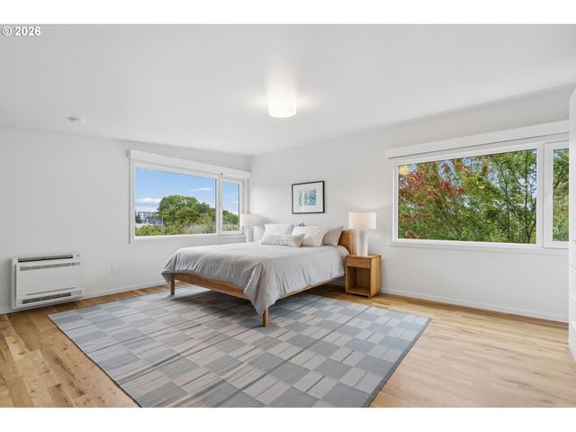 3745 Ne MALLORY Ave, Portland, OR 97212