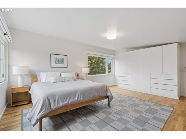 3745 Ne MALLORY Ave, Portland, OR 97212