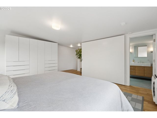 3745 Ne MALLORY Ave, Portland, OR 97212