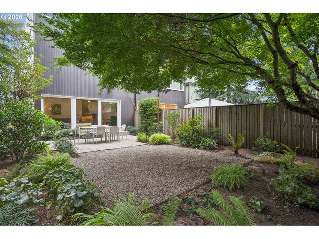 3745 Ne MALLORY Ave, Portland, OR 97212